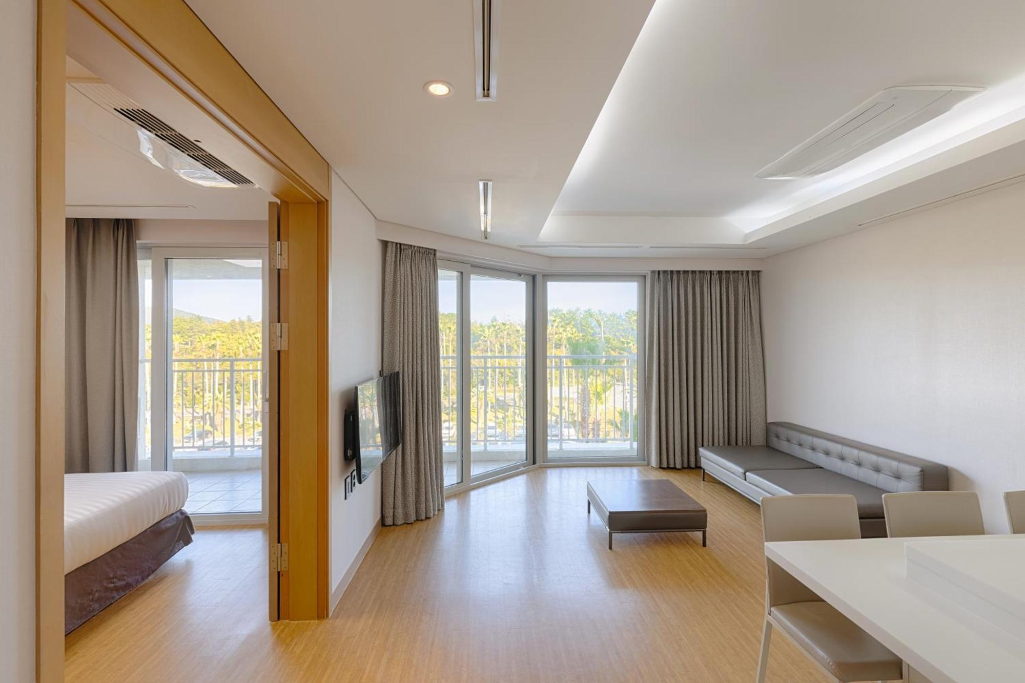 Sono Calm Jeju Hotell Seogwipo Exteriör bild
