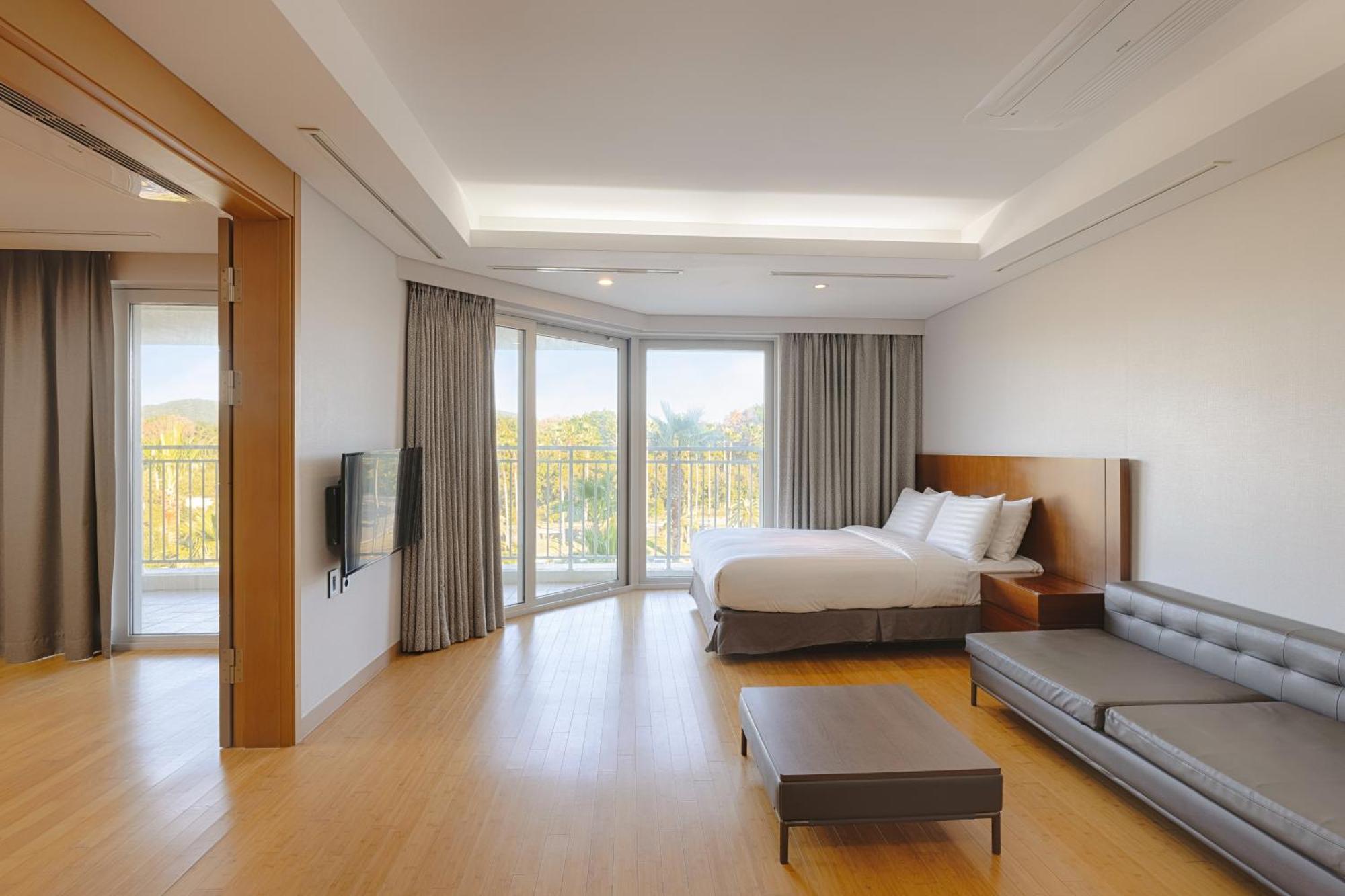 Sono Calm Jeju Hotell Seogwipo Exteriör bild